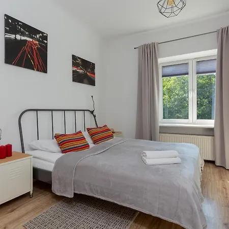 Bialobrzeska By Renters *