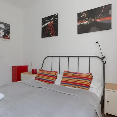 Bialobrzeska By Renters *