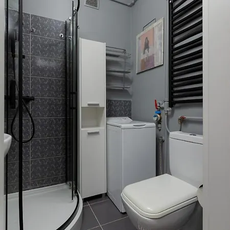 Apartment Bialobrzeska By Renters *