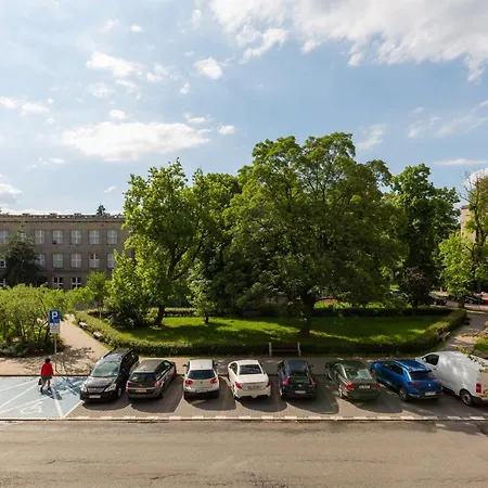 Bialobrzeska By Renters *