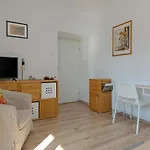 Bialobrzeska By Renters דירה ורשה