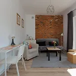 Bialobrzeska By Renters * ורשה